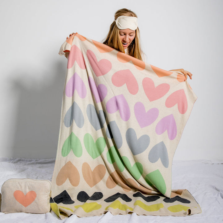 BLUSH HEARTS TRAVEL BLANKET SET