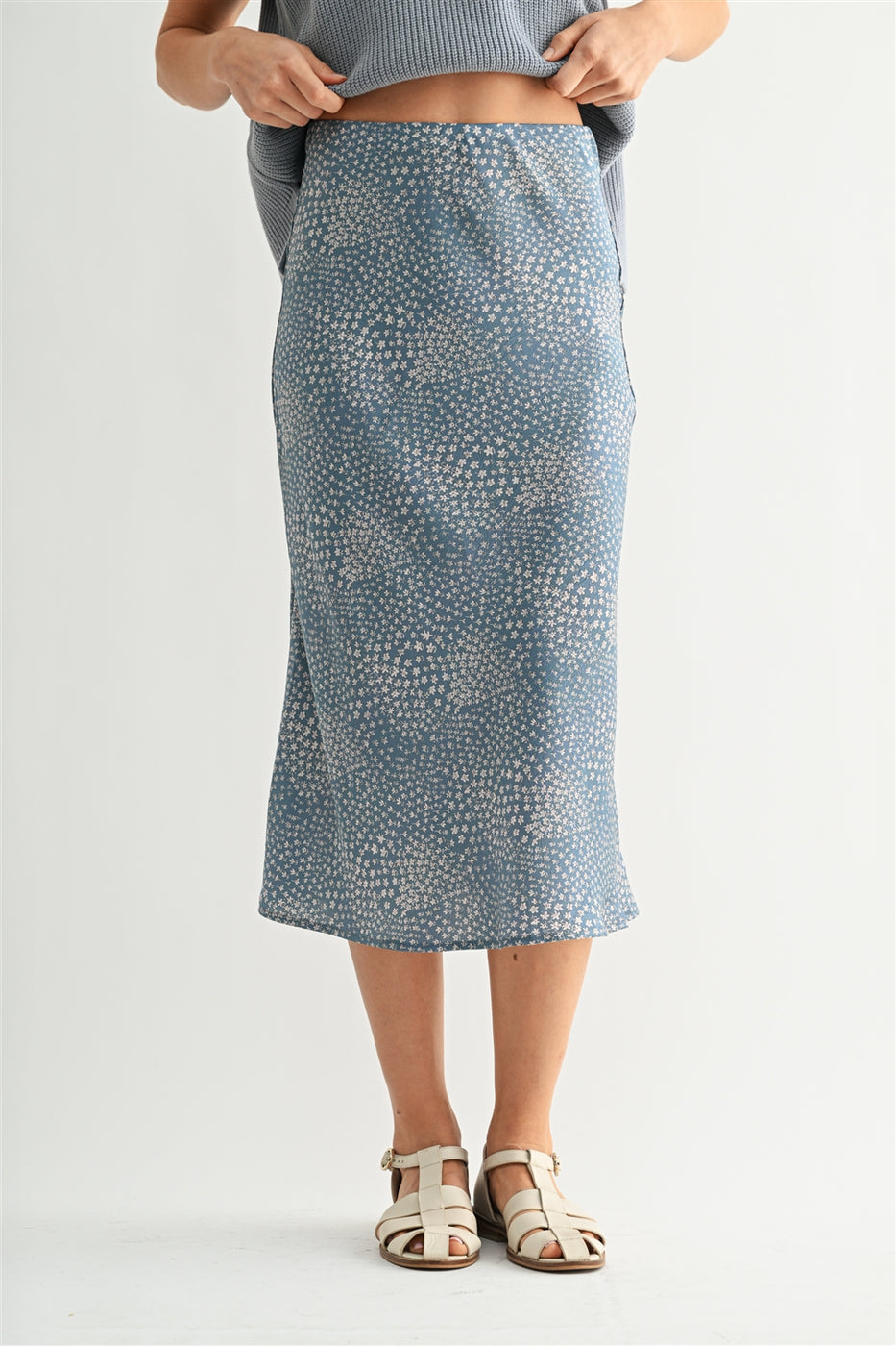 LIGHT BLUE DITSY FLORAL SATIN SKIRT