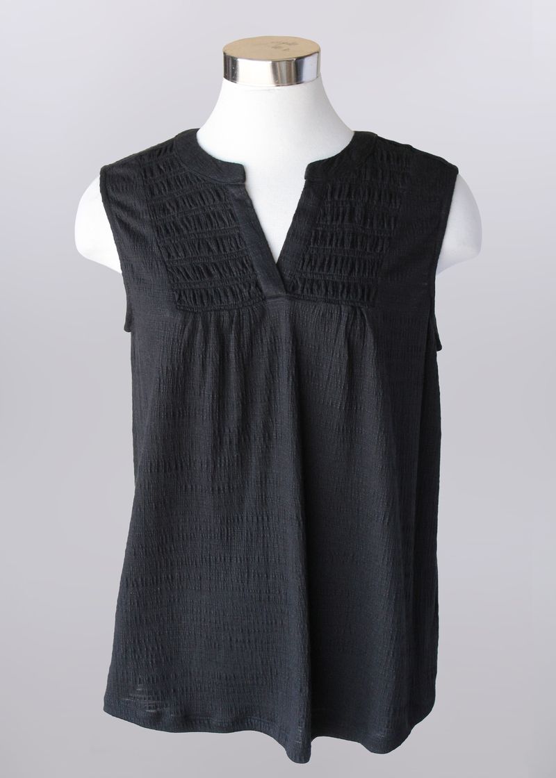 BLACK SLEEVELESS SPLIT V-NECK TOP
