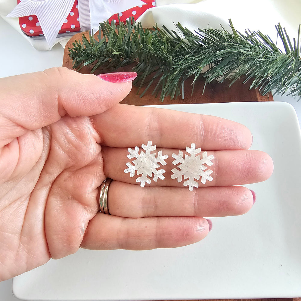 WHITE SHIMMER SNOWFLAKE STUD EARRINGS
