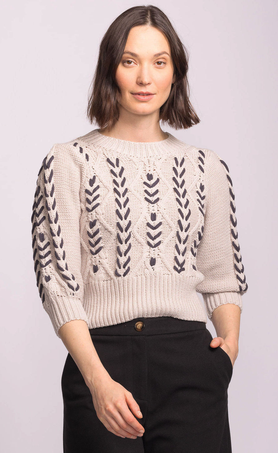 BEIGE CABLE TERRACE SWEATER
