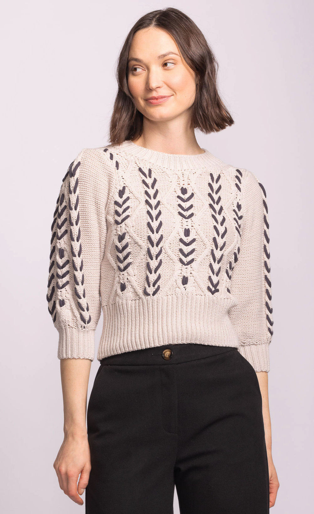 BEIGE CABLE TERRACE SWEATER
