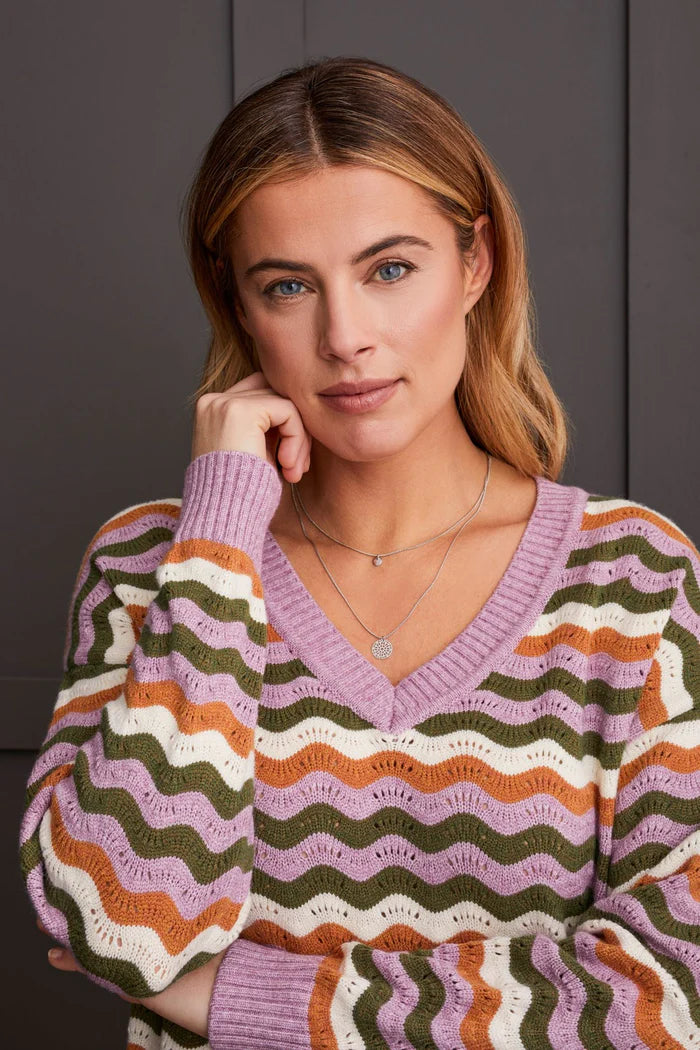 WAVY STRIPE V-NECK SWEATER