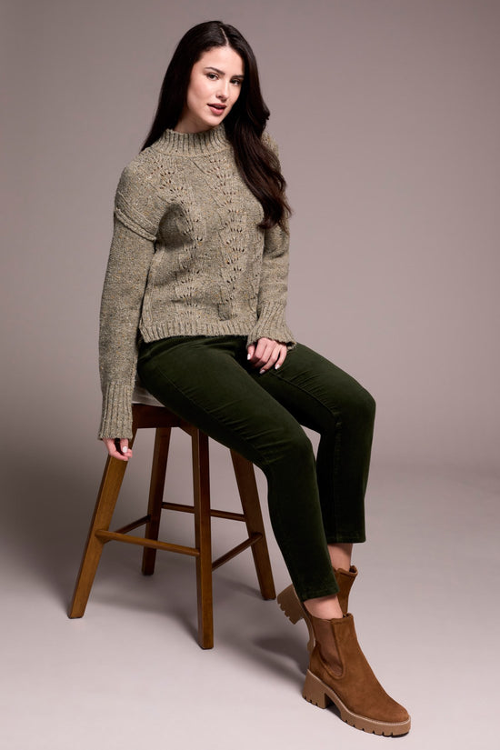 OLIVELEAF NOVELTY CABLE CREWNECK SWEATER
