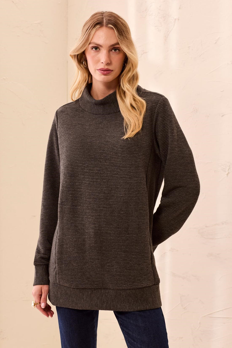 CHARCOAL TEXTURED RIB TUNIC TOP
