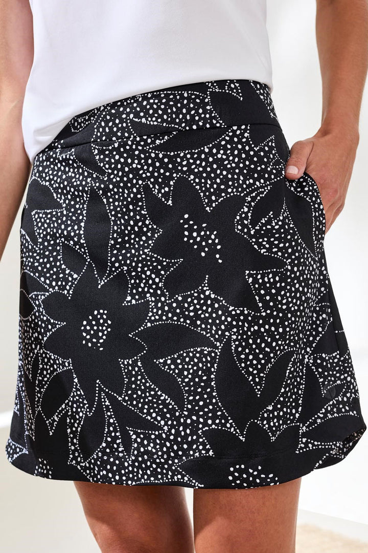 BLACK FLORAL ROUND HEM PULL ON UPF 50+ SKORT