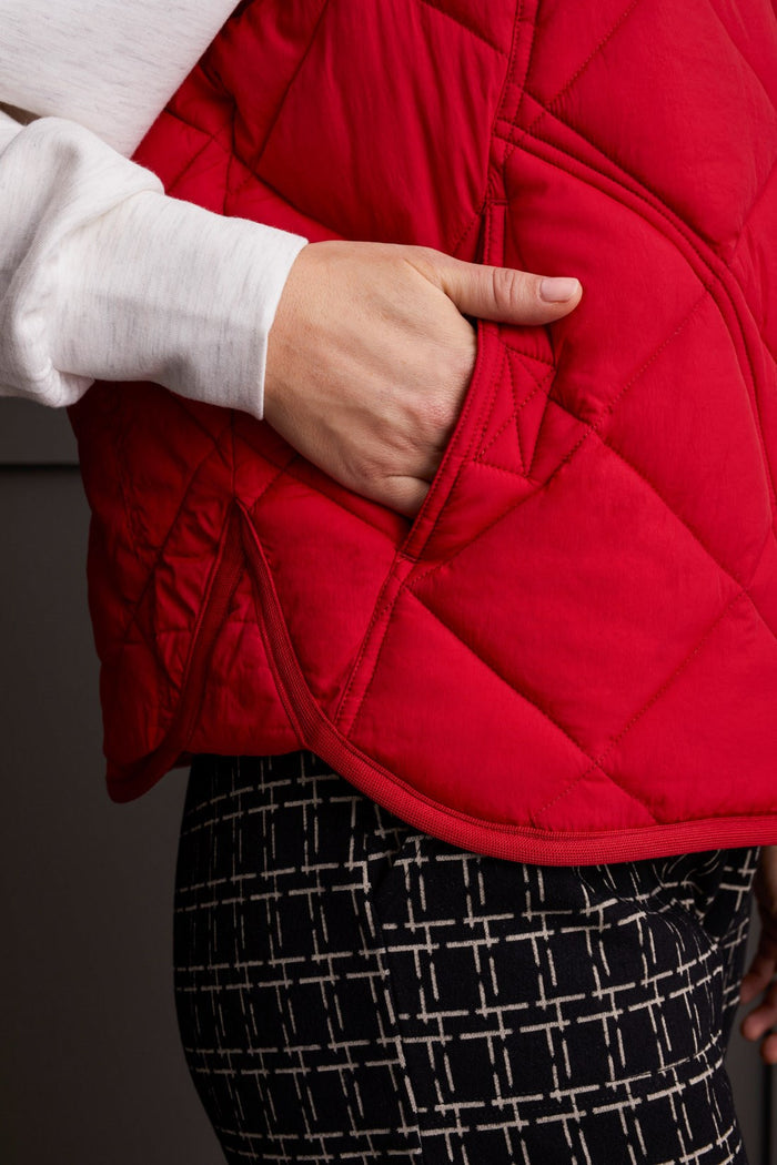 SCARLET QUILTED VEST