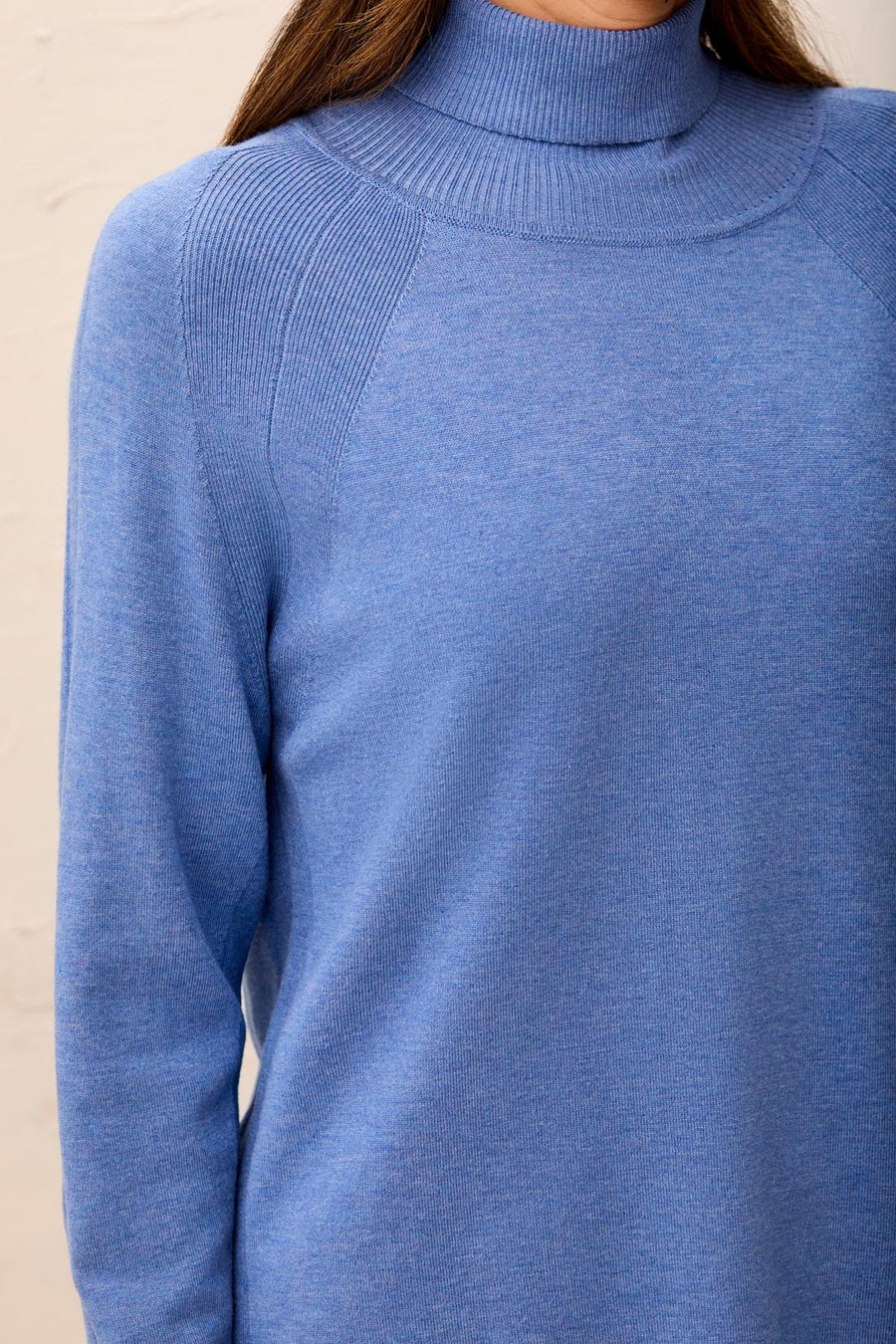 STELLAR BLUE TURTLENECK