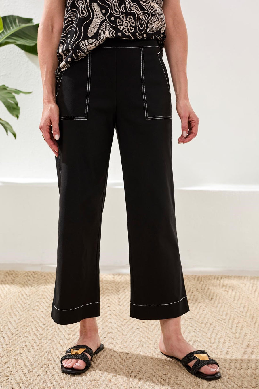 BLACK STRETCH TWILL PULL ON ANKLE PANT WITH CONTRAST STITCHING