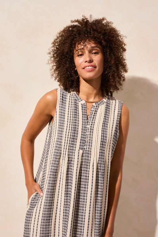 NAUTICAL NAVY PINTUCH SLEEVELES DRESS