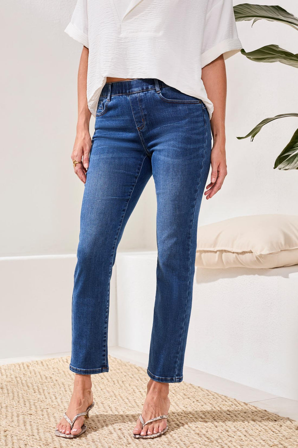 SOPHIA CURVY BOUNDLESS DENIM SLIM CROP PULL ON JEANS
