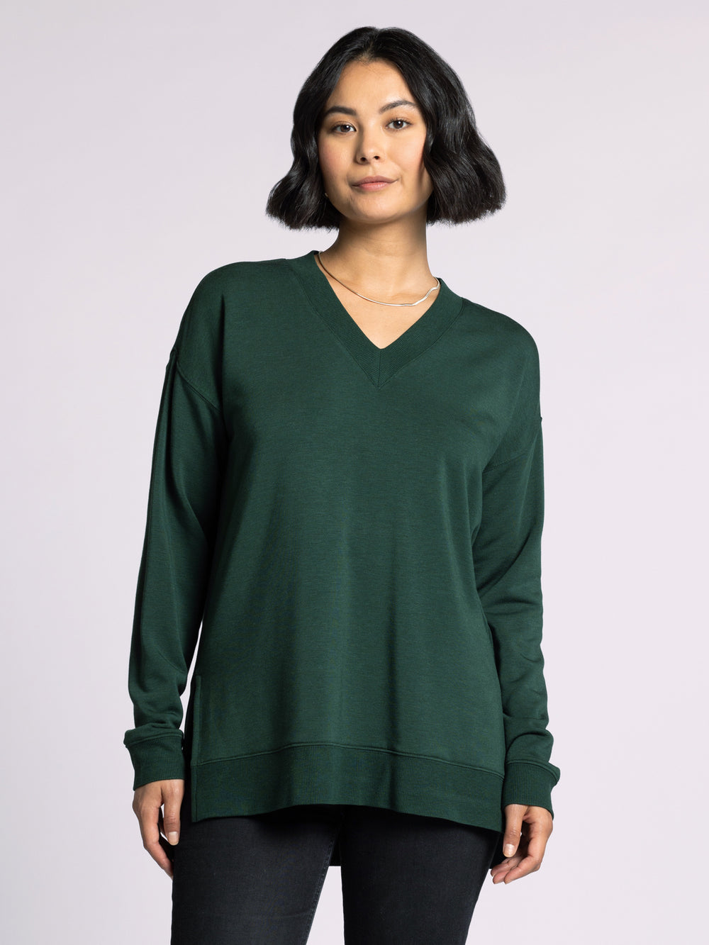 SCARLETT PINE GROVE V-NECK TOP
