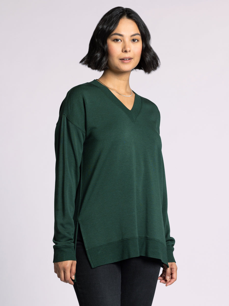 SCARLETT PINE GROVE V-NECK TOP
