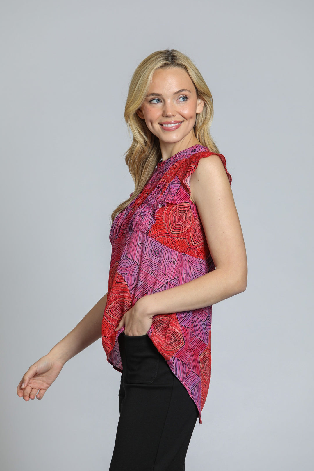 RED RASPBERRY FLUTTER SLEEVE PRINT TOP