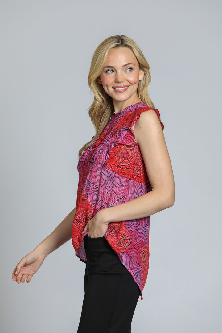 RED RASPBERRY FLUTTER SLEEVE PRINT TOP