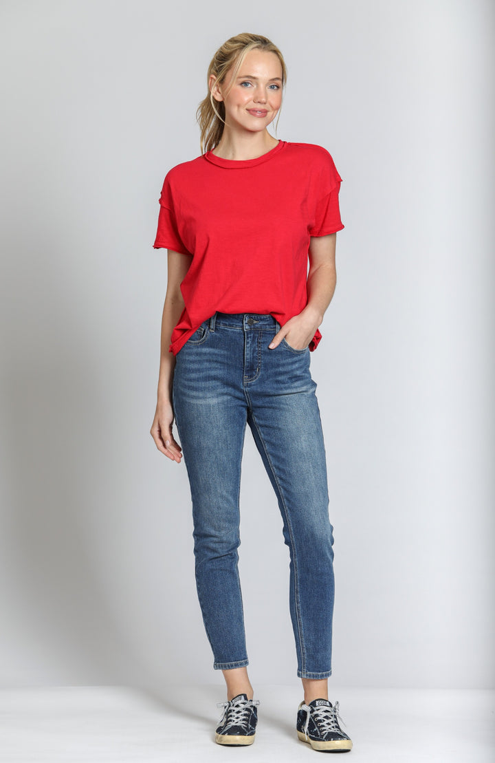 RED SHORT SLEEVE BOYFRIEND KNIT TEE