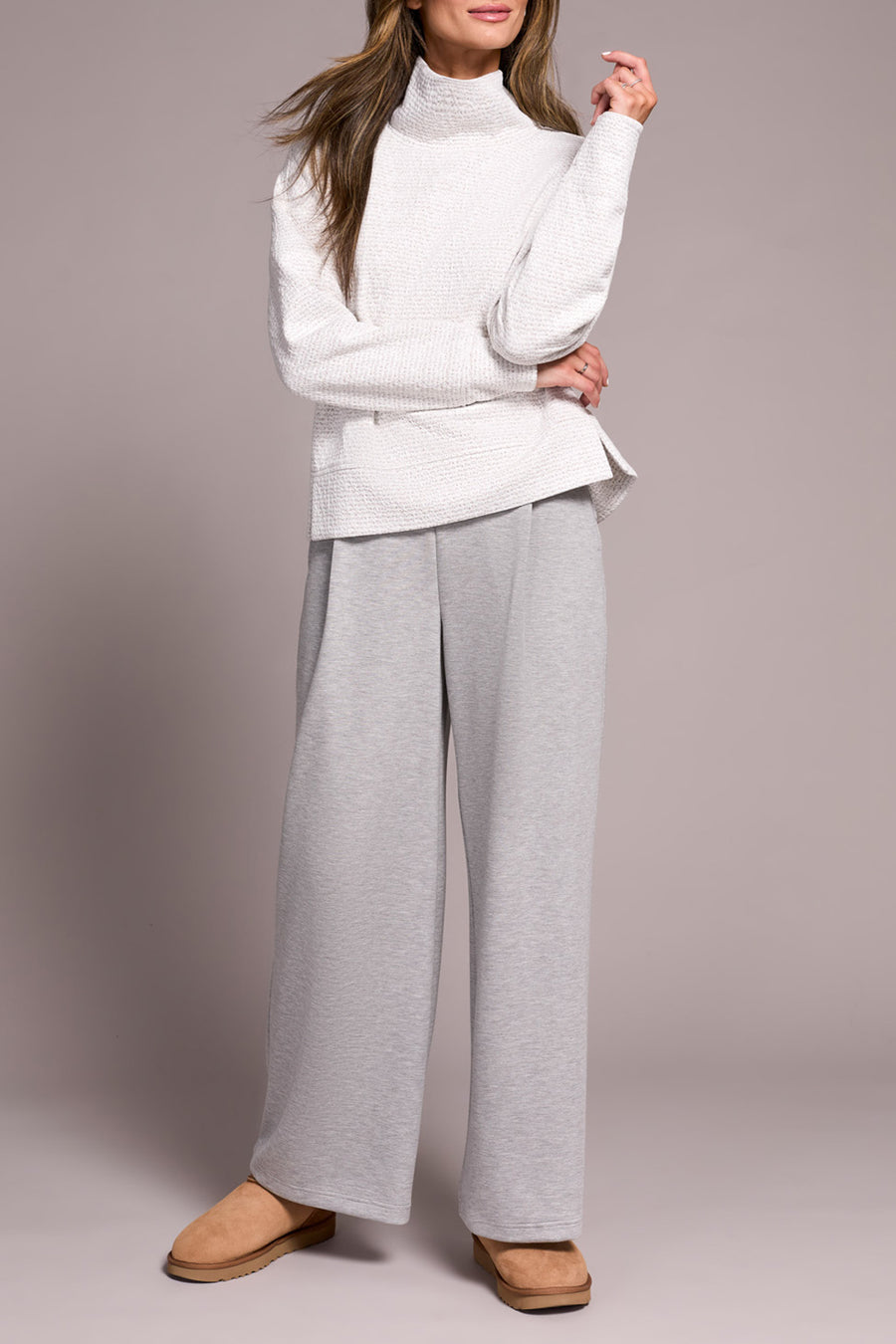 HEATHER FROST GREY TEXTURED KNIT FUNNEL NECK TOP
