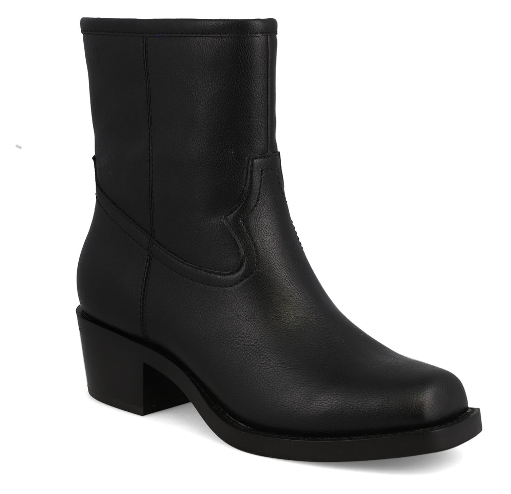 BLACK DAGNY BOOTS
