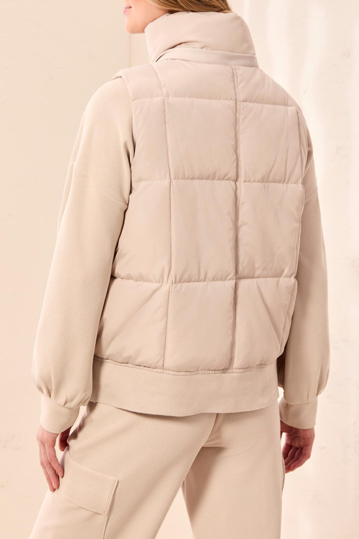 SANDDUNE QUILTED HOODED PUFFER VEST