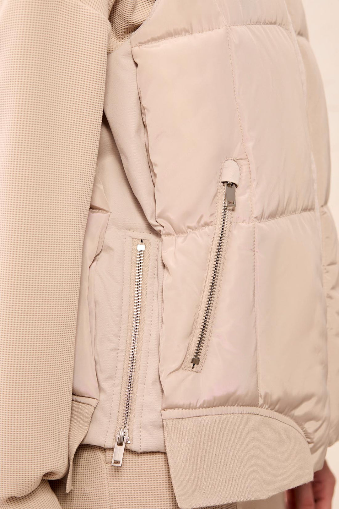 SANDDUNE QUILTED HOODED PUFFER VEST