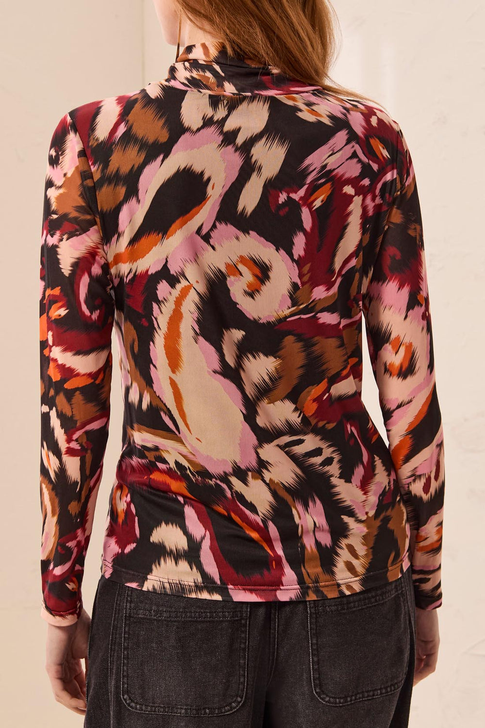 CHERRY LACQUER MESH KNIT PRINT TOP
