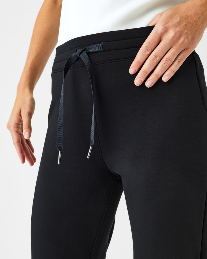 SPANX VERY BLACK AIRESSENTIALS TAPERED JOGGER PANT