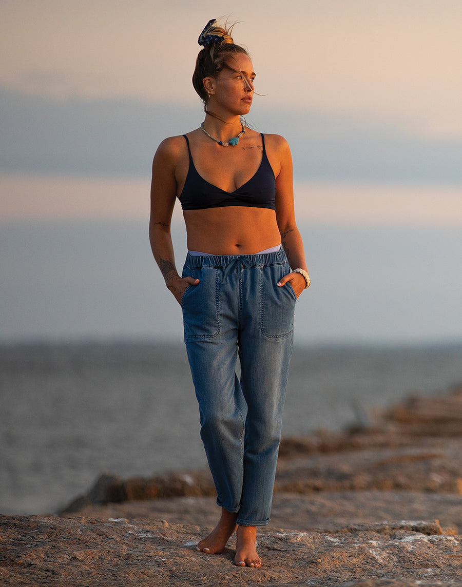 ZOE MAGNOLIA LIGHT WEIGHT DENIM PANT
